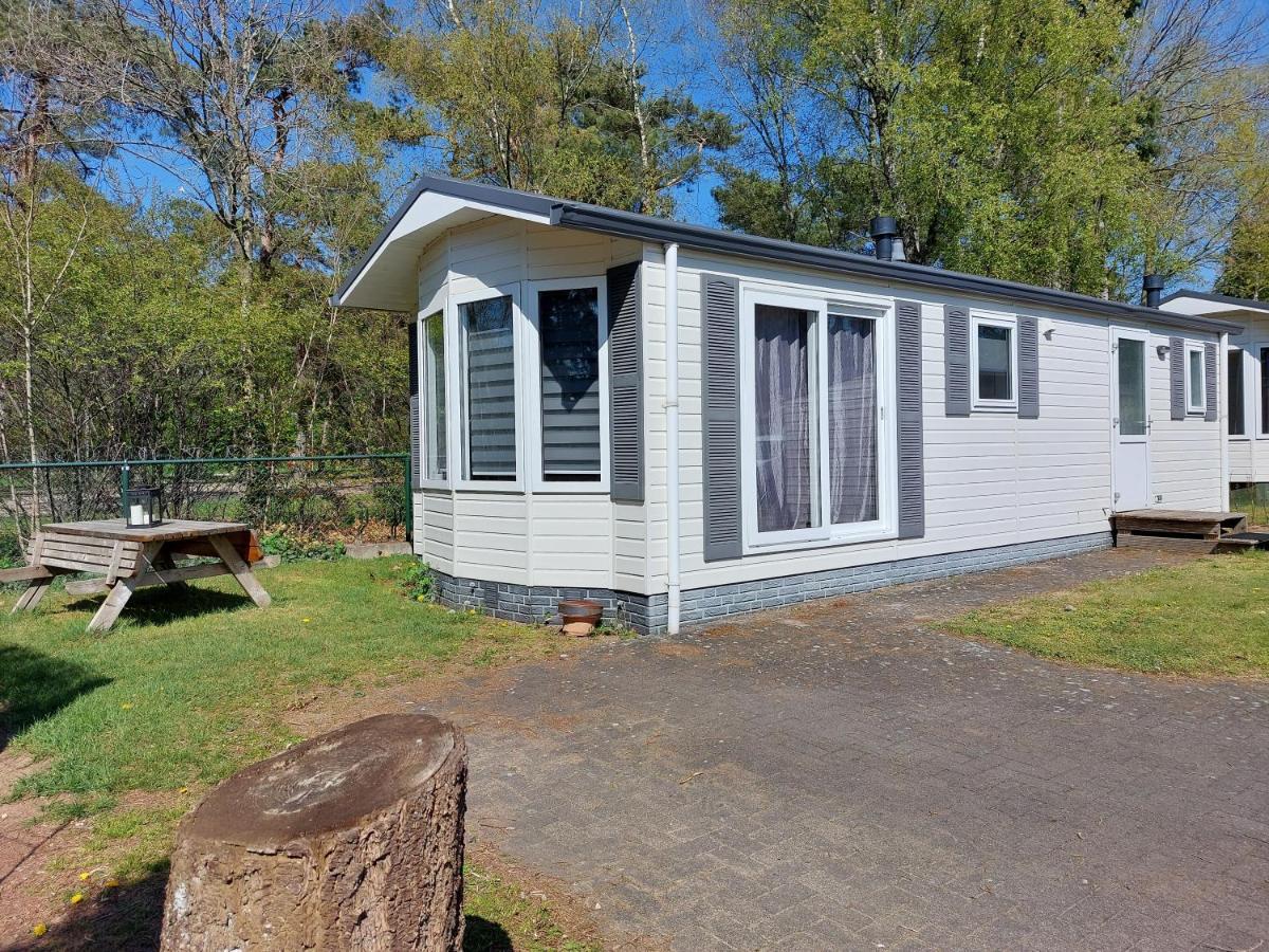 Ruim En Gezellig Chalet Voor 2 Personen Op De Veluwe Recreatiepark De Oude Driest Putten Eksteriør bilde